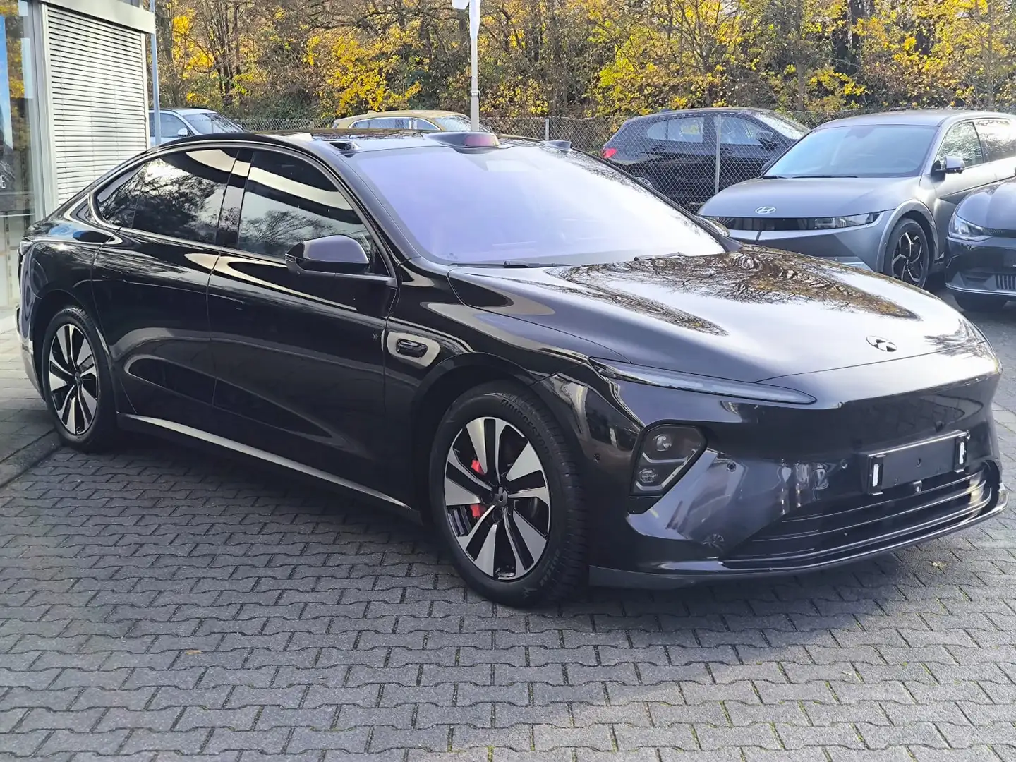 NIO ET7 75 kWh >WERKSGAR+BATTERIE INKL+PANO+LED+360+ Schwarz - 2