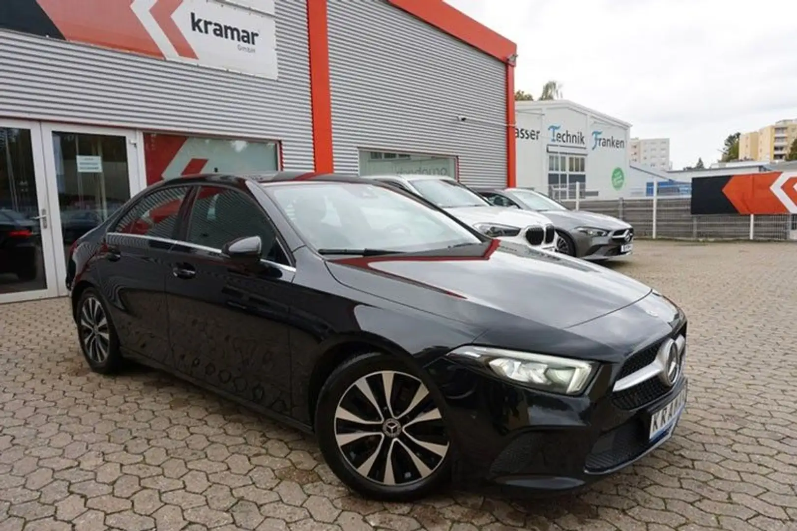 Mercedes-Benz A 200 d Limousine 8G-Tronic Style Kamera/LED Schwarz - 2