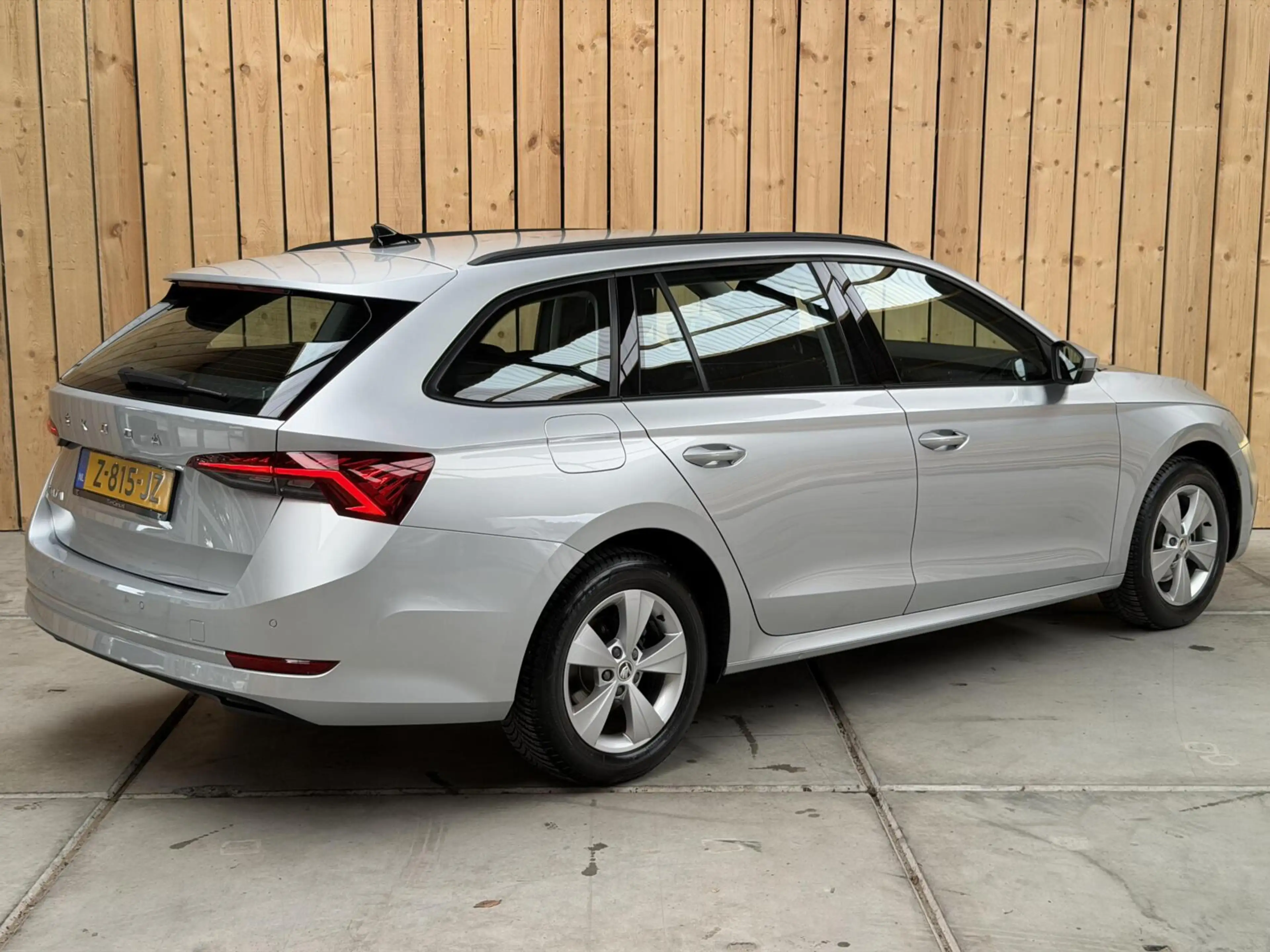 Skoda Octavia Combi 1.0 TSI Business Edition Apple CarPlay/Andro — photo 21