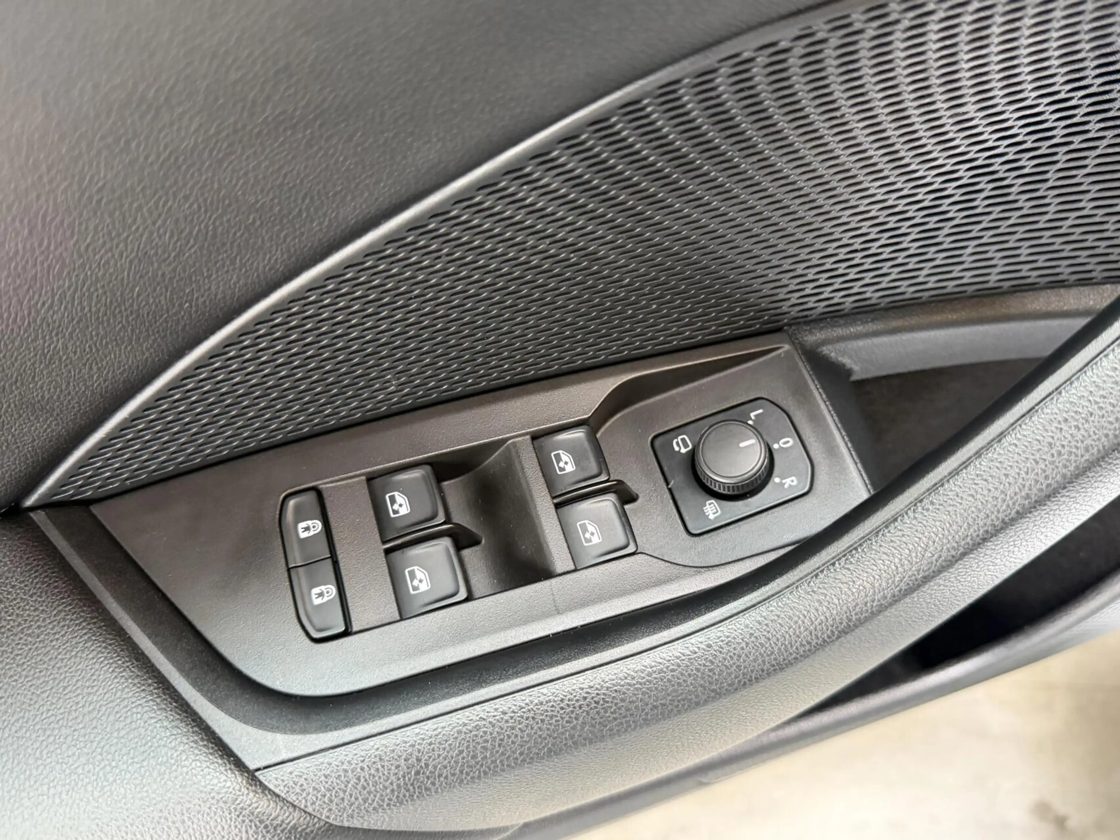 Skoda Octavia Combi 1.0 TSI Business Edition Apple CarPlay/Andro — photo 41