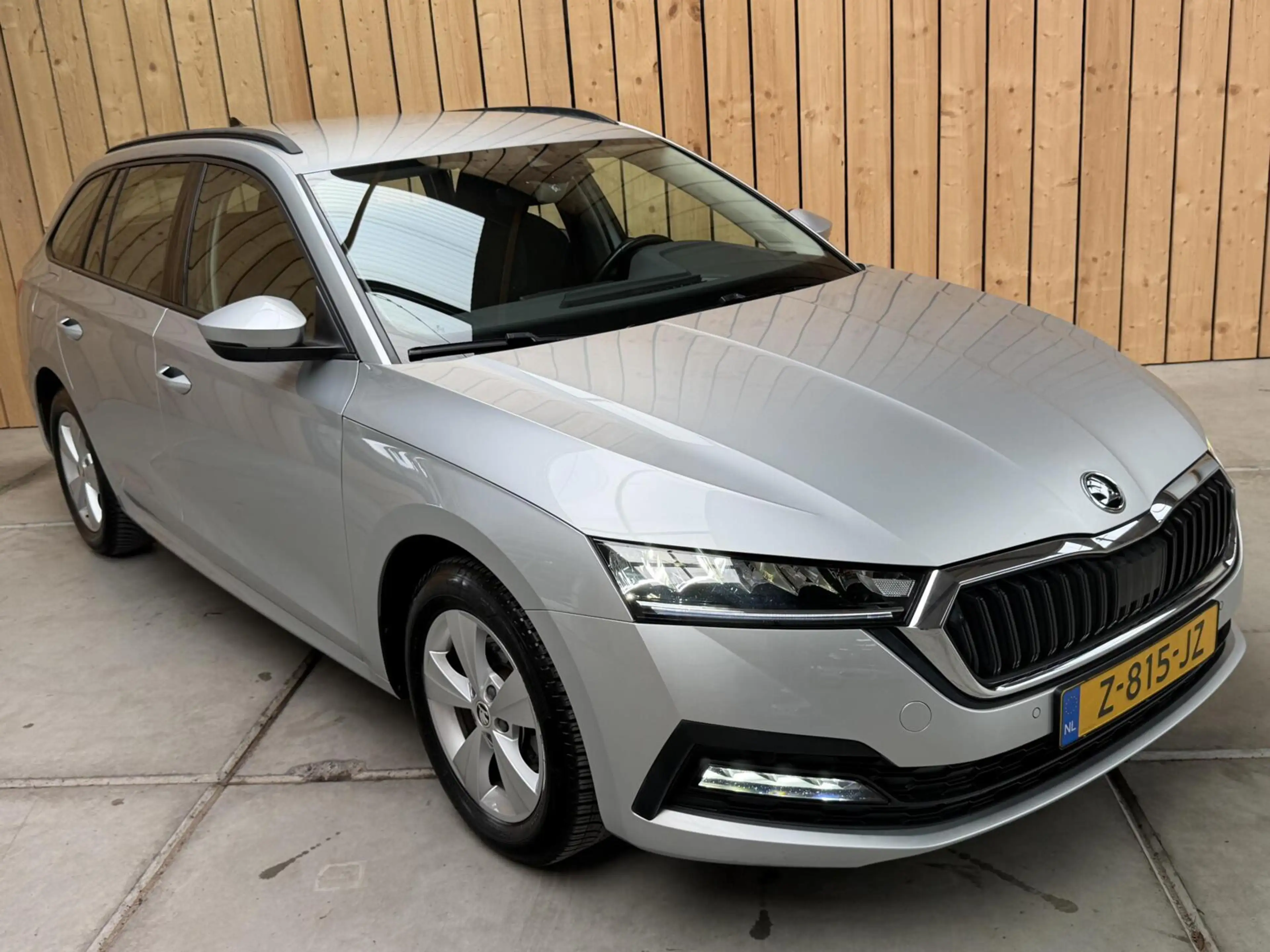 Skoda Octavia Combi 1.0 TSI Business Edition Apple CarPlay/Andro — photo 38