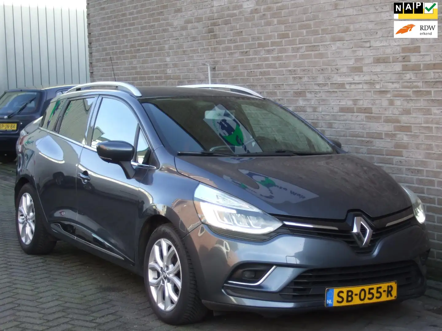 Renault Clio Estate 1.5 dCi Intens - Climate & cruise control - Gris - 1