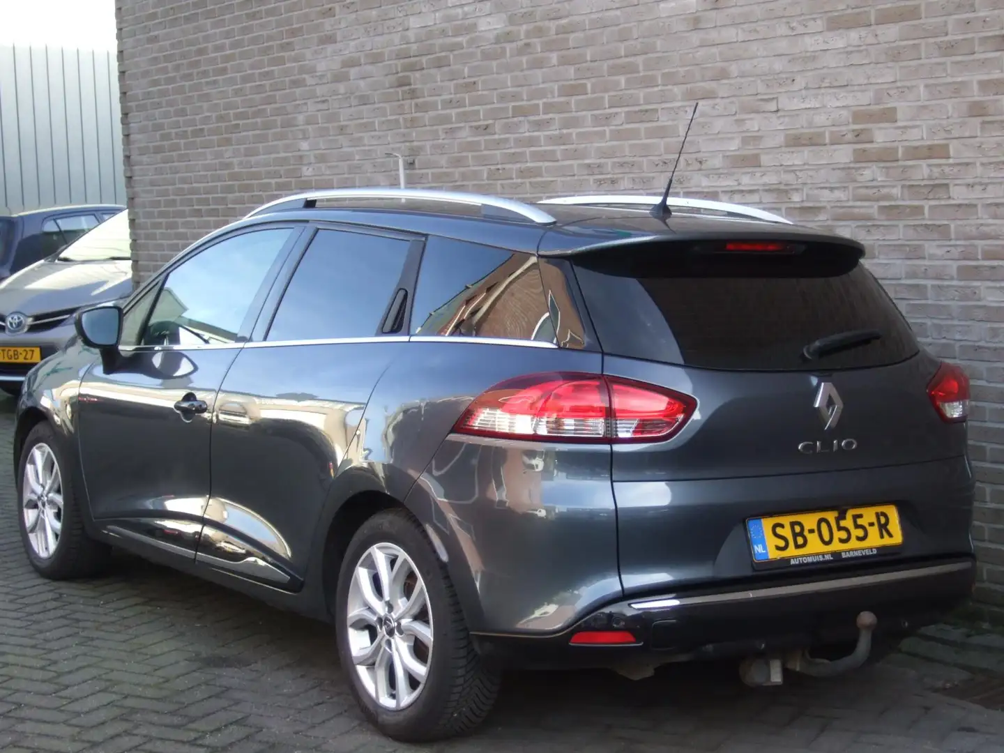 Renault Clio Estate 1.5 dCi Intens - Climate & cruise control - Gris - 2