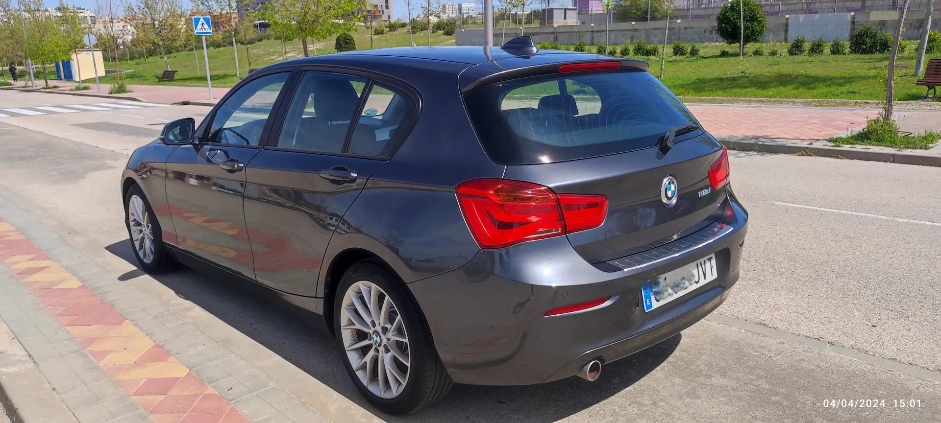 BMW 118 118dA Gris - 1