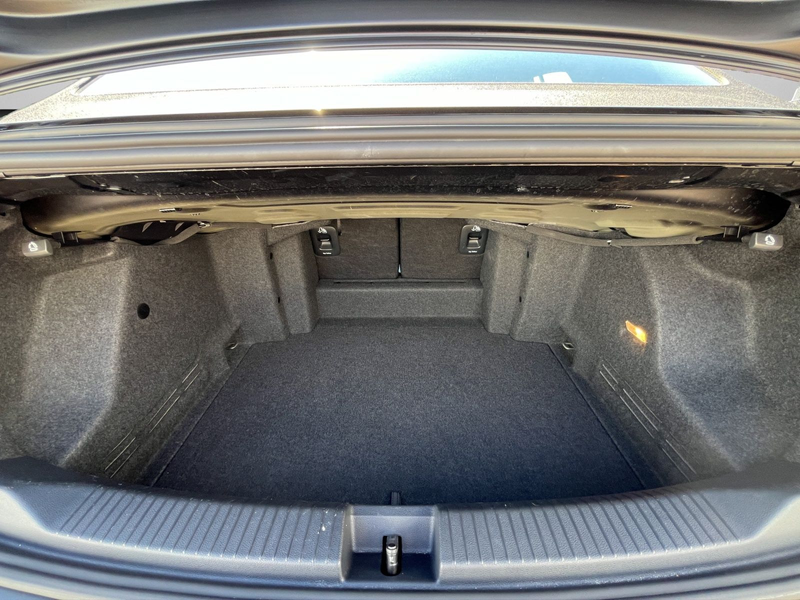 Volkswagen T-Roc R-Line 1.5 TSI DSG Edition Black — photo 15