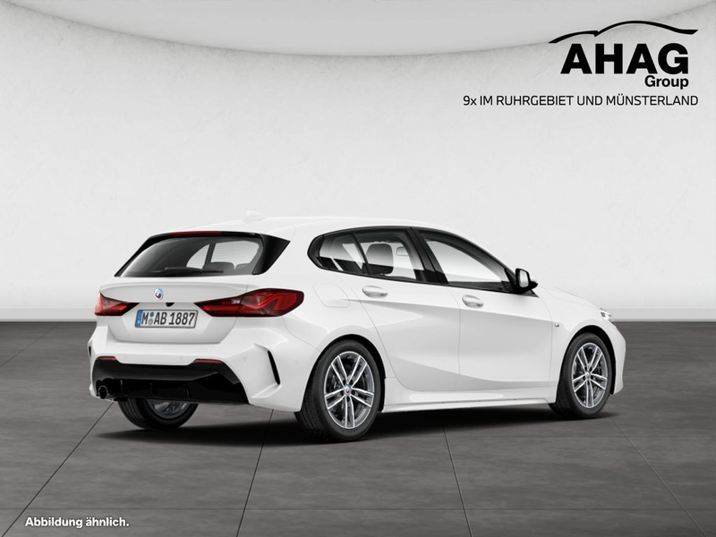 BMW 118 i Limousine — photo 2