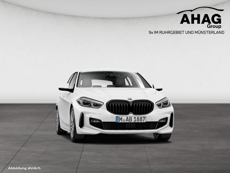 BMW 118 i Limousine — photo 10