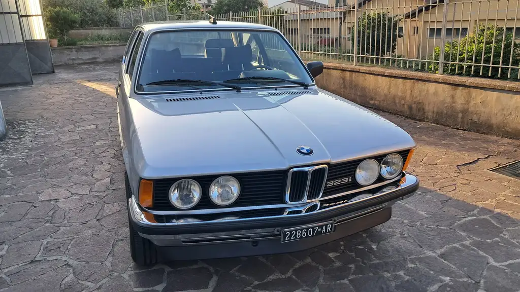 BMW 323 1980 из Европы — купить под ключ