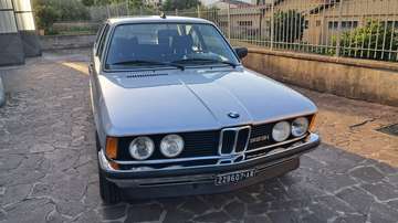 323i 2p