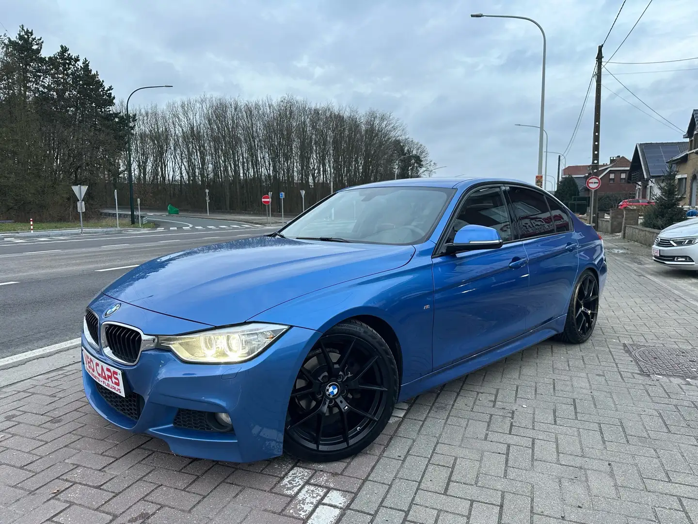 BMW 316 i Pack M Euro 6 / Full Options / Etat impeccable Bleu - 2