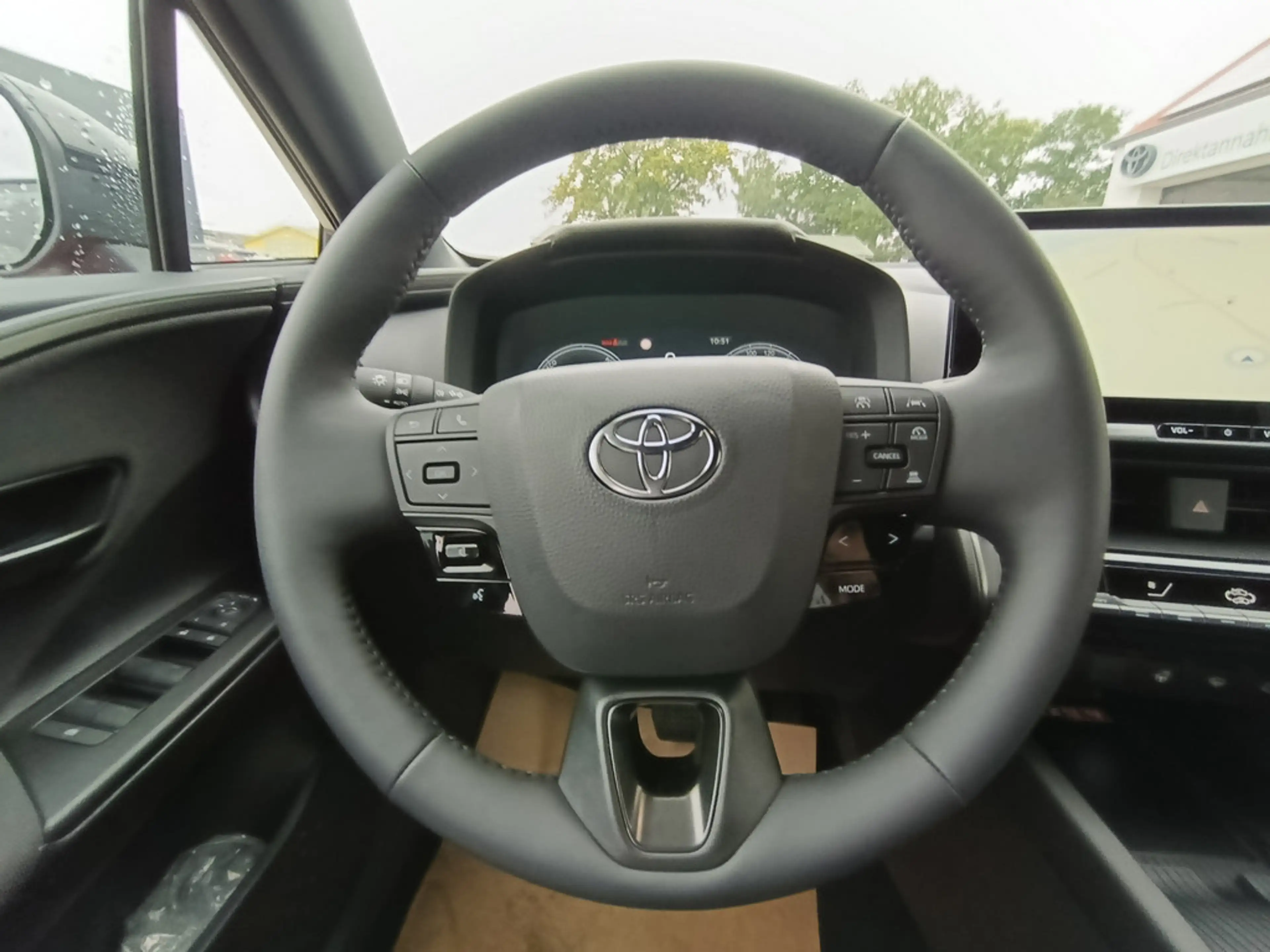 Toyota C-HR 1.8 Hybrid FWD Teamplayer — photo 14