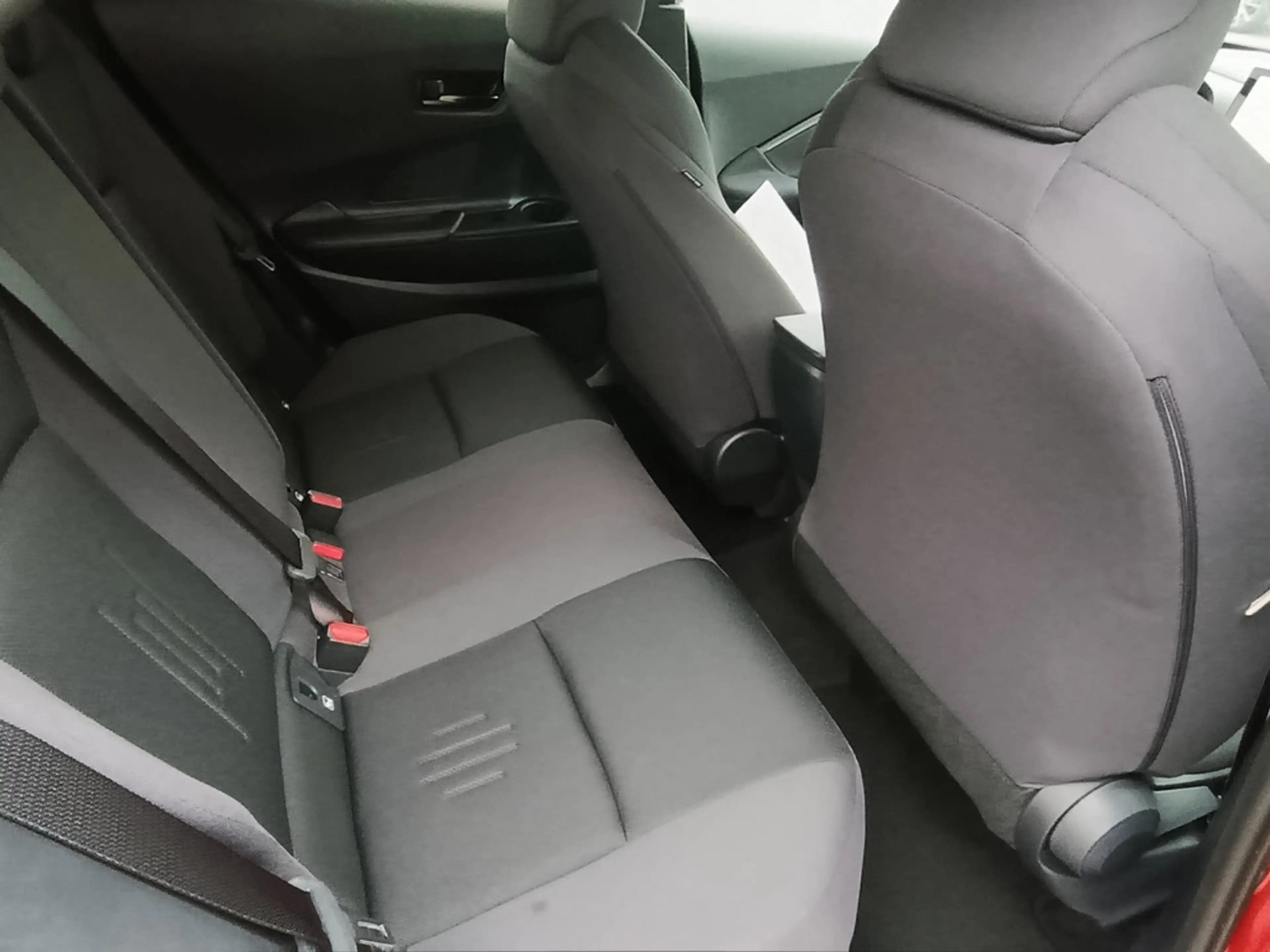 Toyota C-HR 1.8 Hybrid FWD Teamplayer — photo 8
