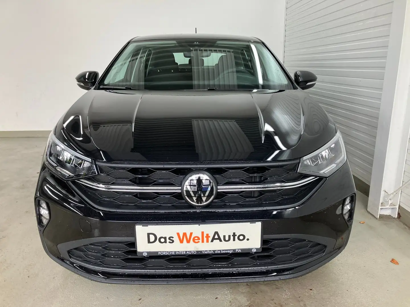 Volkswagen Taigo 4Me TSI Schwarz - 2