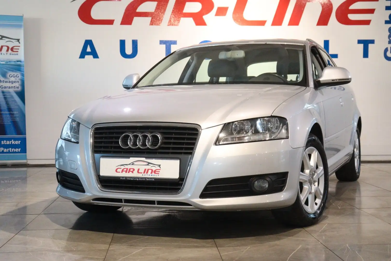 Audi A3 Sportback Ambiente *AHK 1,4t*PDC* Argent - 1