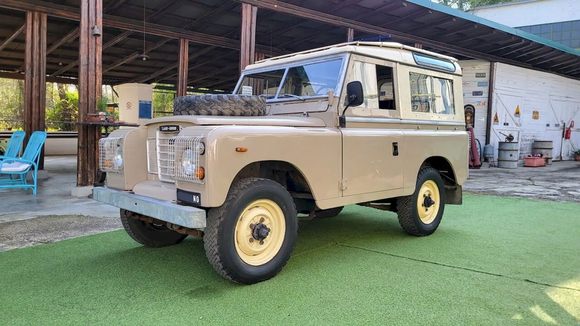 Land Rover Series 88 III Serie Bej - 1