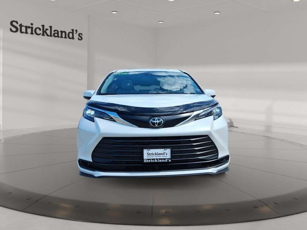 2026 Toyota Sienna XLE 8-PASSENGER — снимка 1