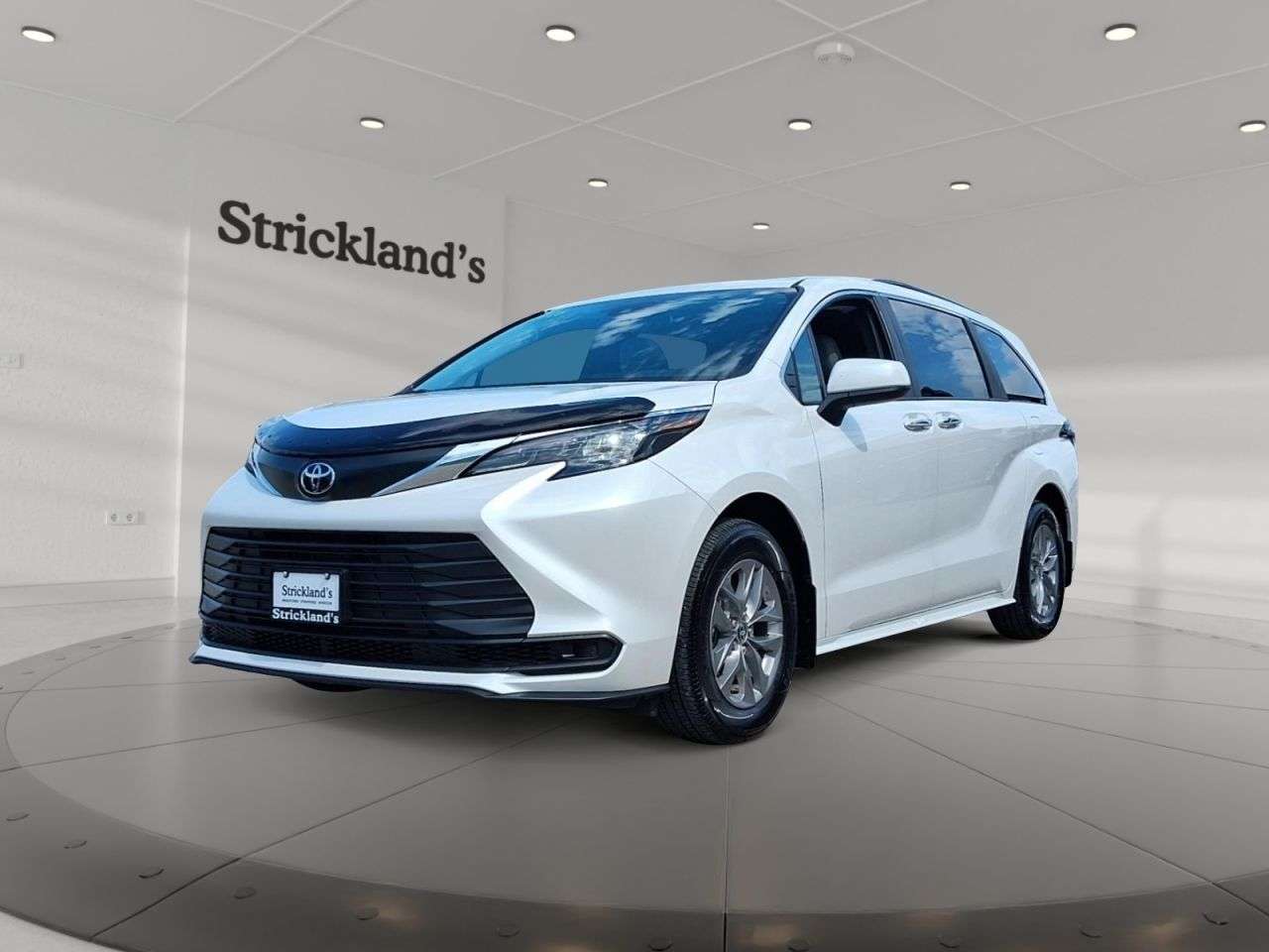 2026 Toyota Sienna XLE 8-PASSENGER