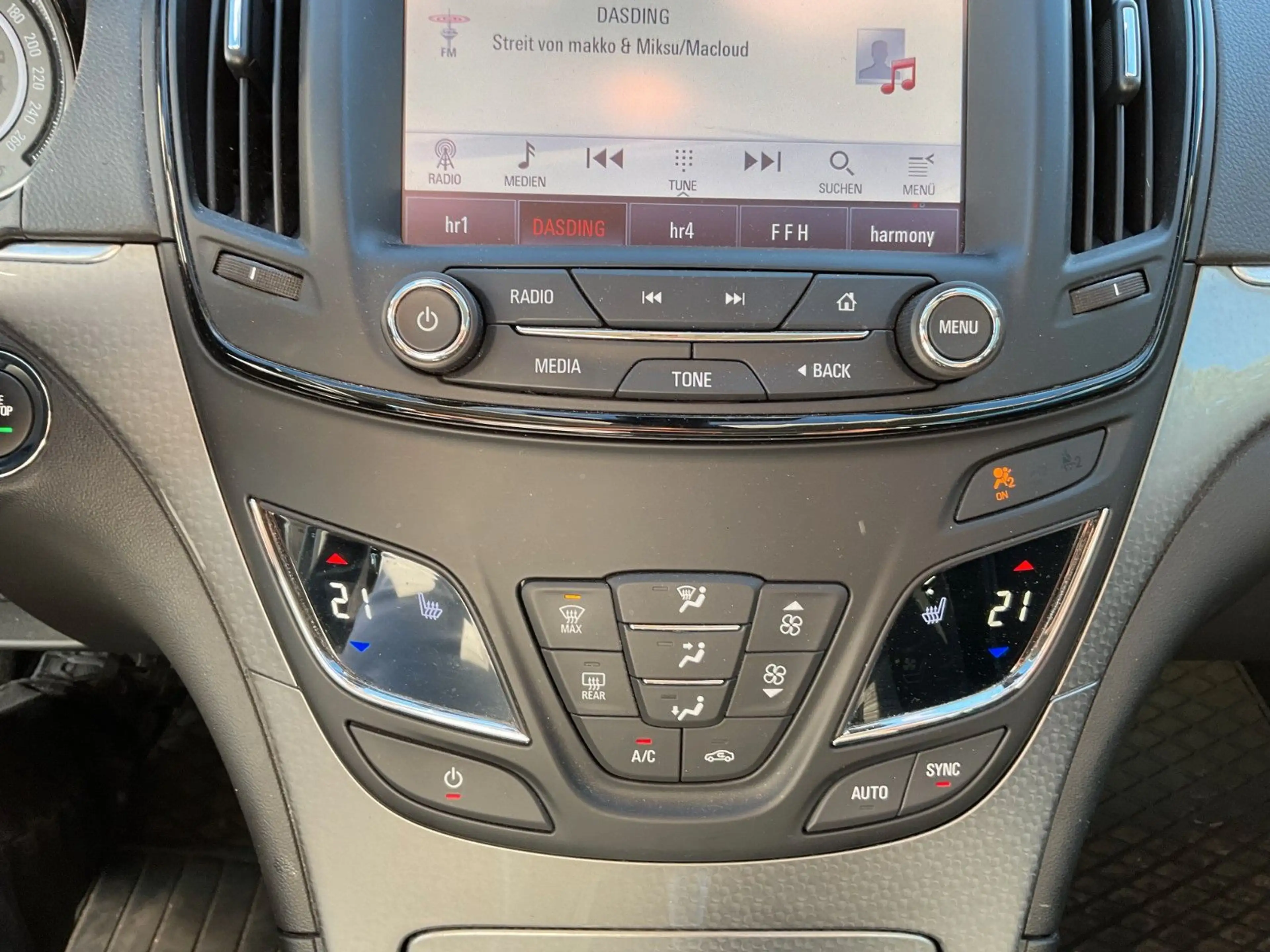 Opel Insignia A 1.6 CDTI Sports Tourer AHK LED Kamera — photo 15