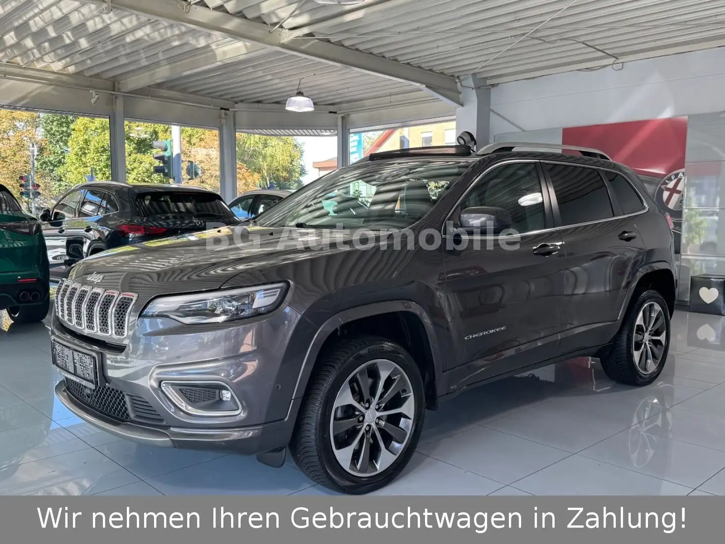 Jeep Cherokee 2.2 MJet Overland *Automatik*Panorama* Grau - 1
