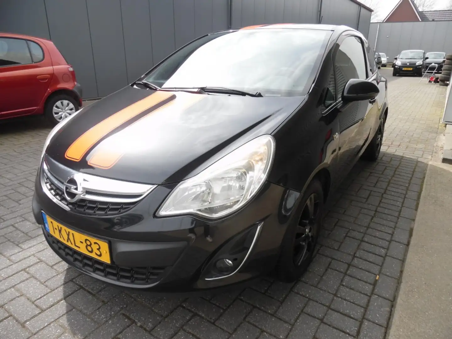 Opel Corsa 1.2-16V DESIGN ED Black - 1