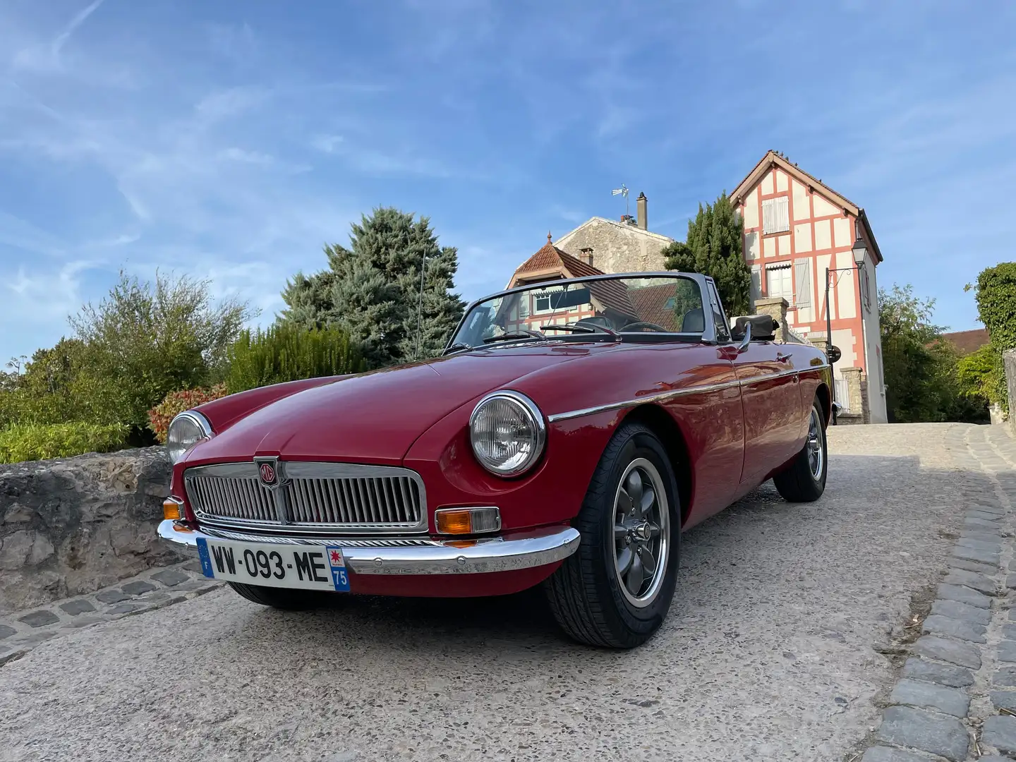 MG MGB MGB convertible 1.8 98 CH Rouge - 1