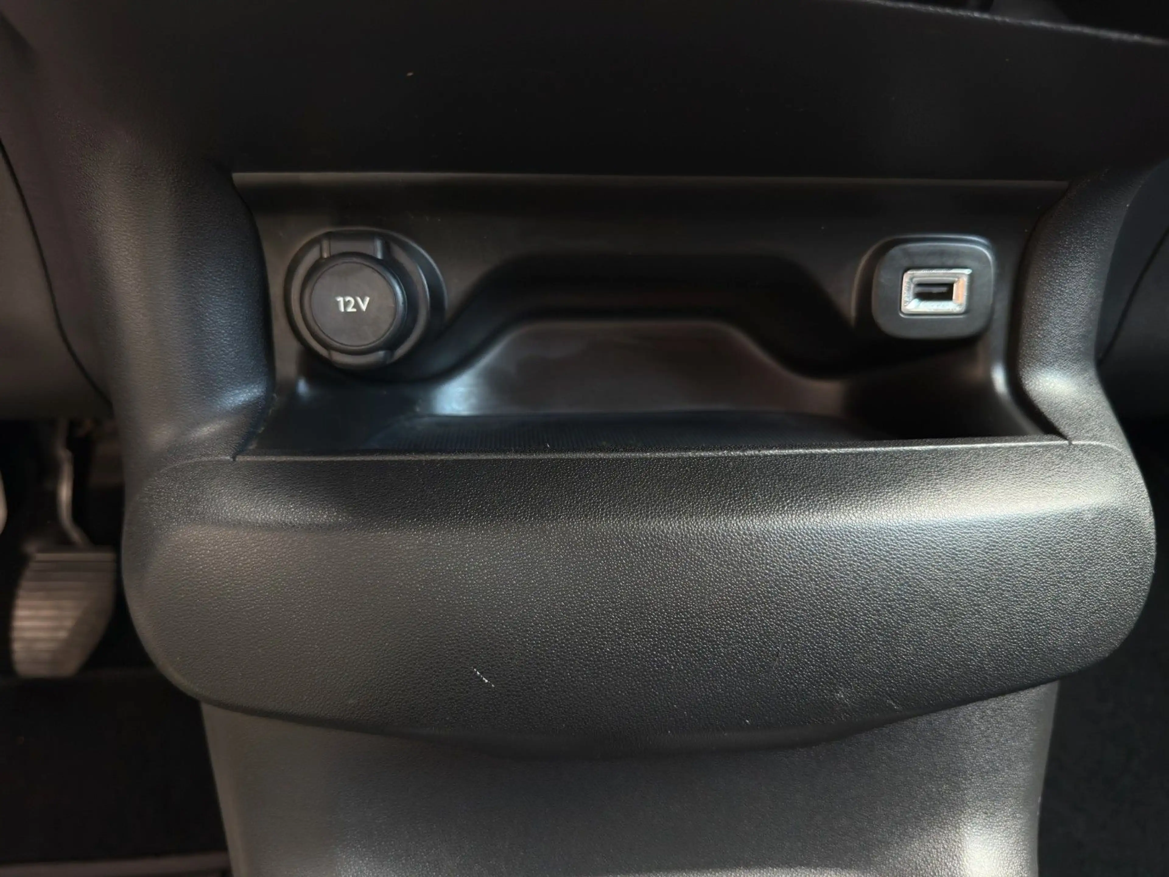 Citroen C4 Cactus Shine *PDC*Bluetooth* — photo 28