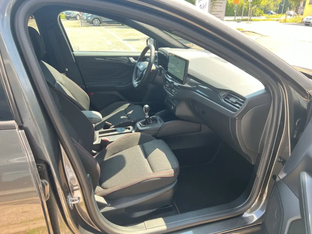 Ford Focus Turnier ST-Line X Tageszulassung-SONDERPREIS/4,99% 15
