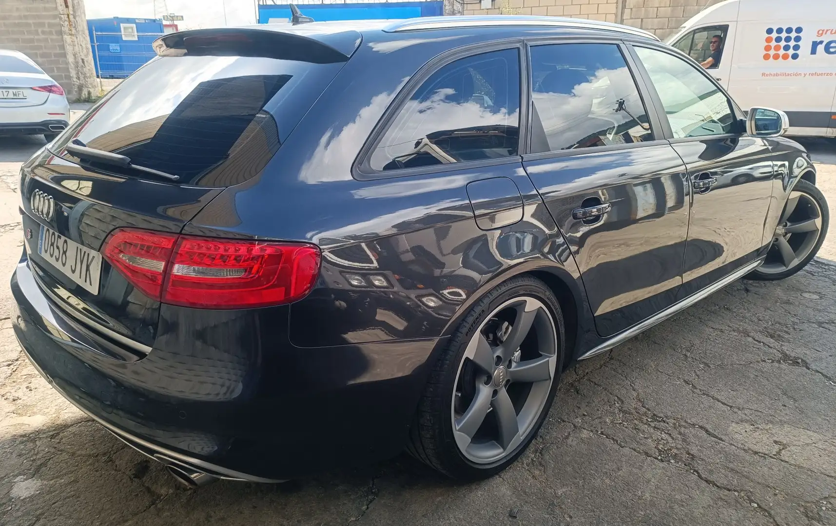 Audi A4 Avant 3.0TDI DPF Multitronic 204 - 2