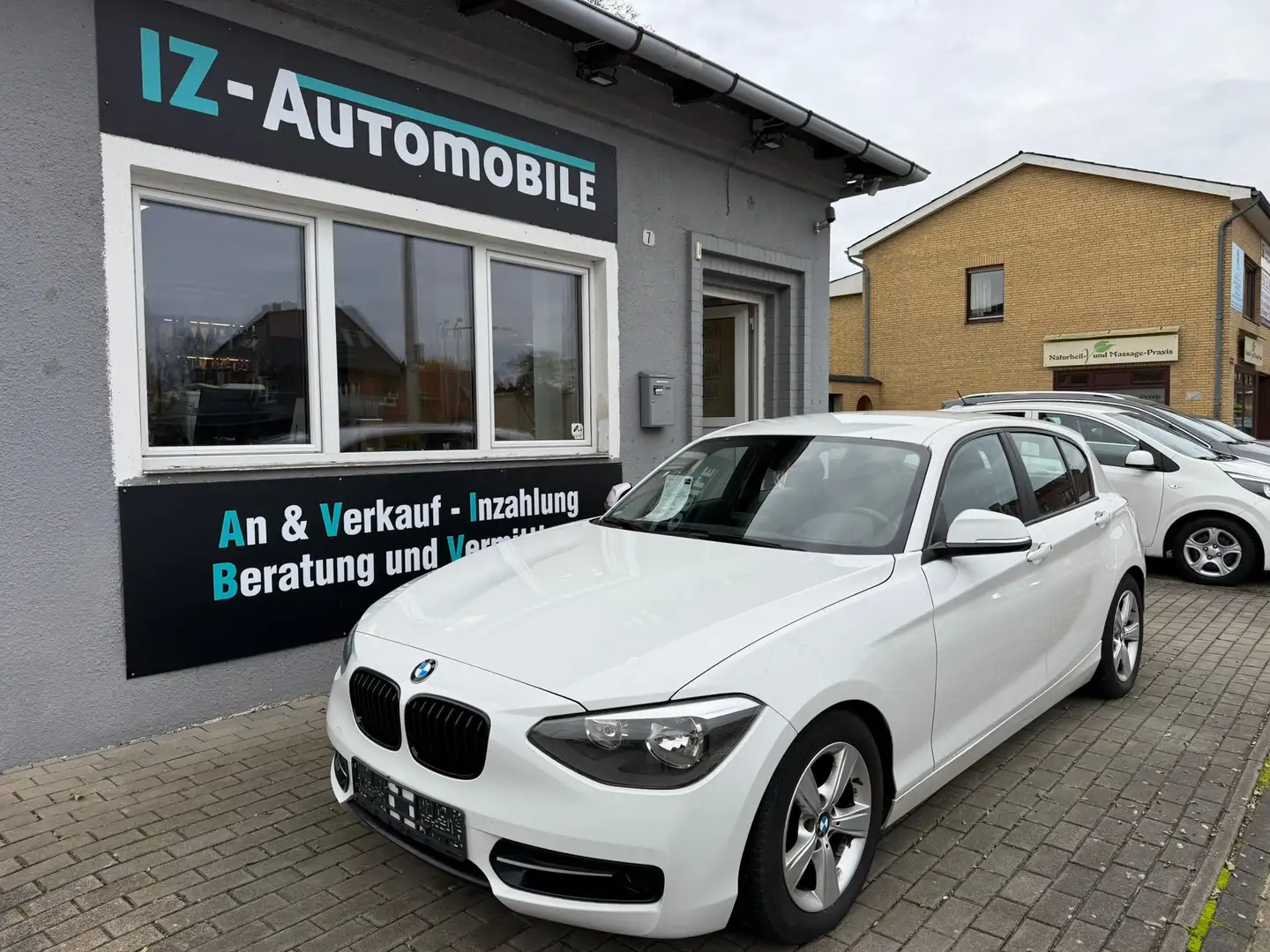 BMW 118 118 i Weiß - 1
