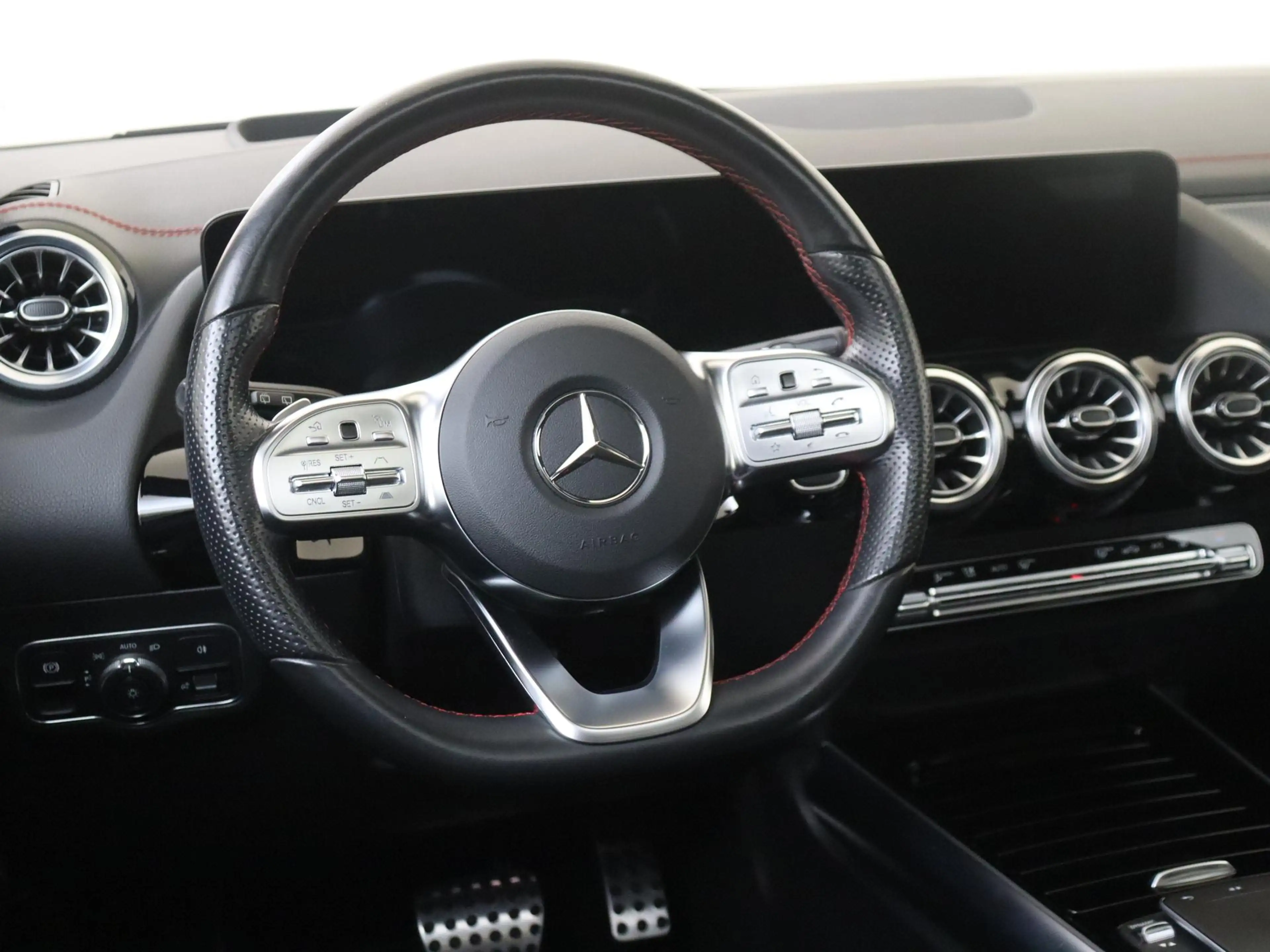 Mercedes-Benz EQA 250 Business Solution AMG 67 kWh — photo 9