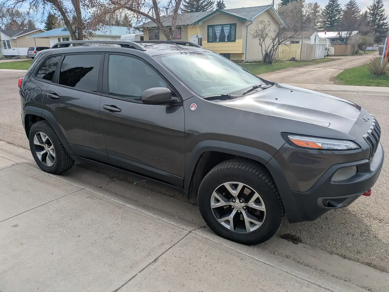 Jeep Cherokee снимка Jeep Cherokee