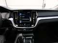 Volvo V60 T6 AWD Recharge PHEV R-Design Expression Geartr... Schwarz - thumbnail 11