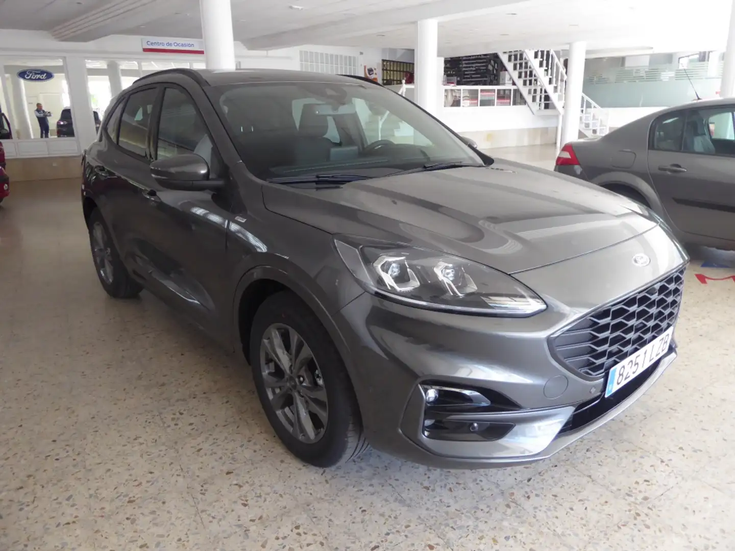 Ford Kuga 1.5 EcoBlue ST-Line FWD 120 Gris - 1