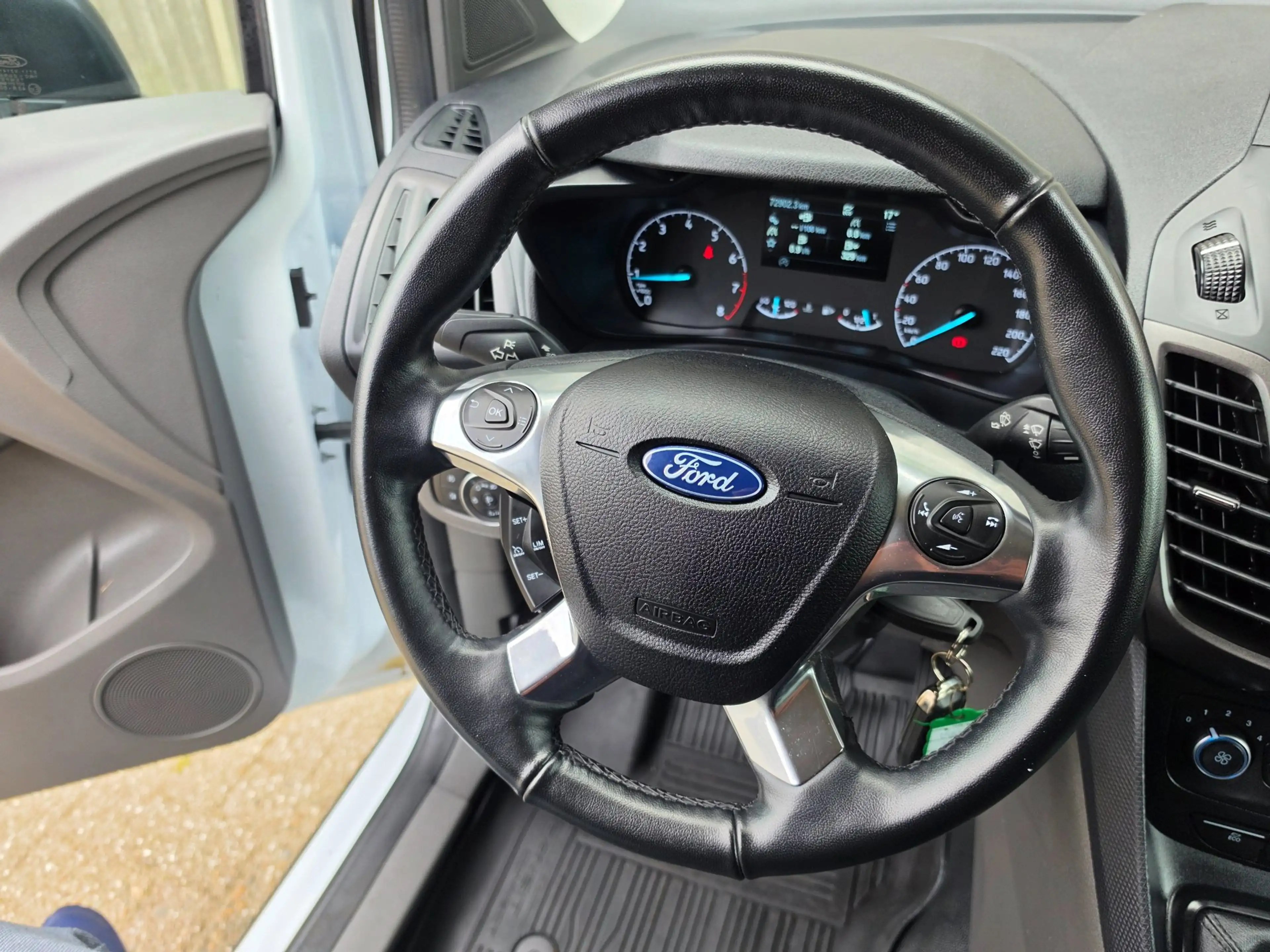 Ford Transit Connect 1.0 Ecoboost L1 Trend Airco Cruise Connected Benzi — photo 9