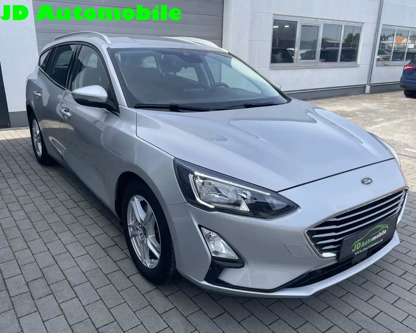 Ford Focus 1.5 Turnier EB S&S Cool&Connect NAVI Silber - 1