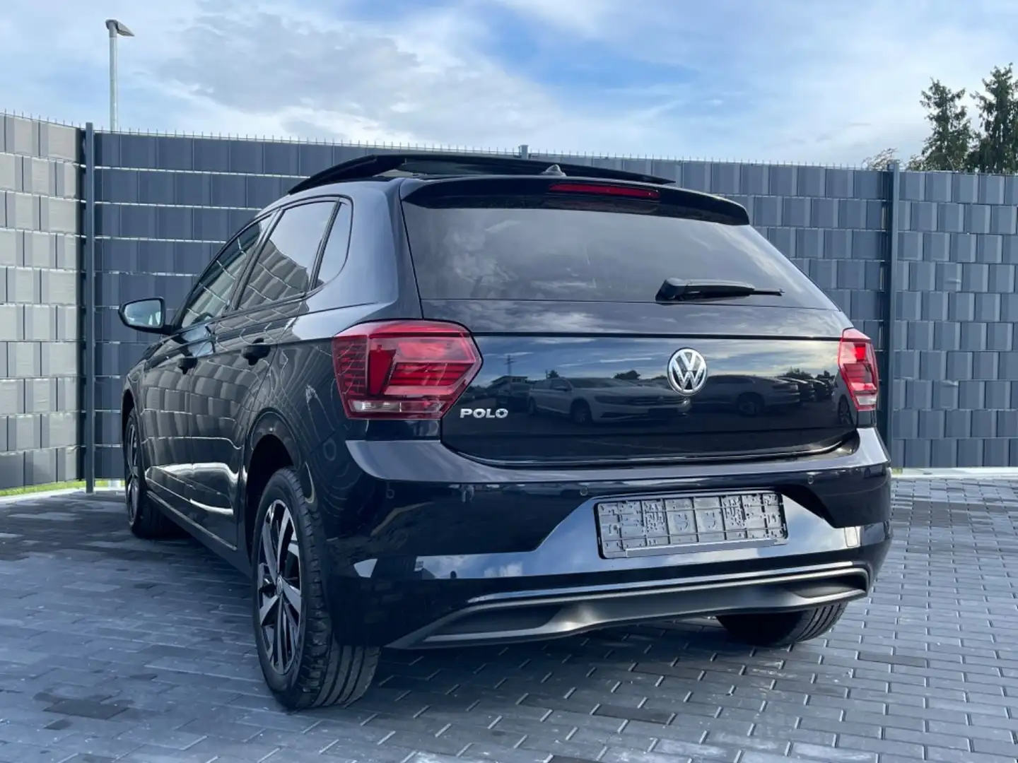 Volkswagen Polo Polo VI 1.6 TDI*BEATS*DSG*NAVI*PANO*VIRT*SHZ*LED Schwarz - 2