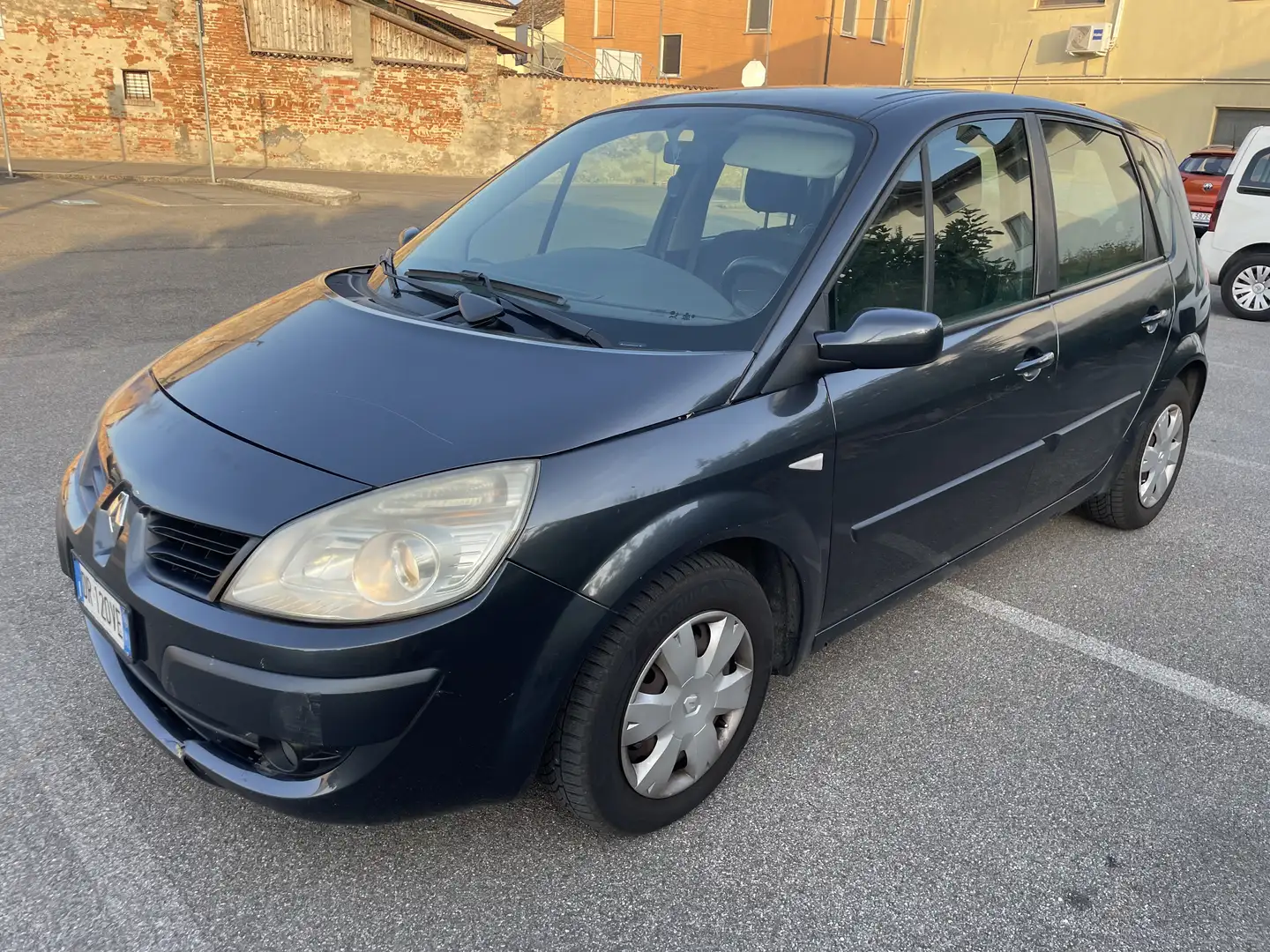 Renault Scenic 1.6 16v Serie Speciale Nero - 2