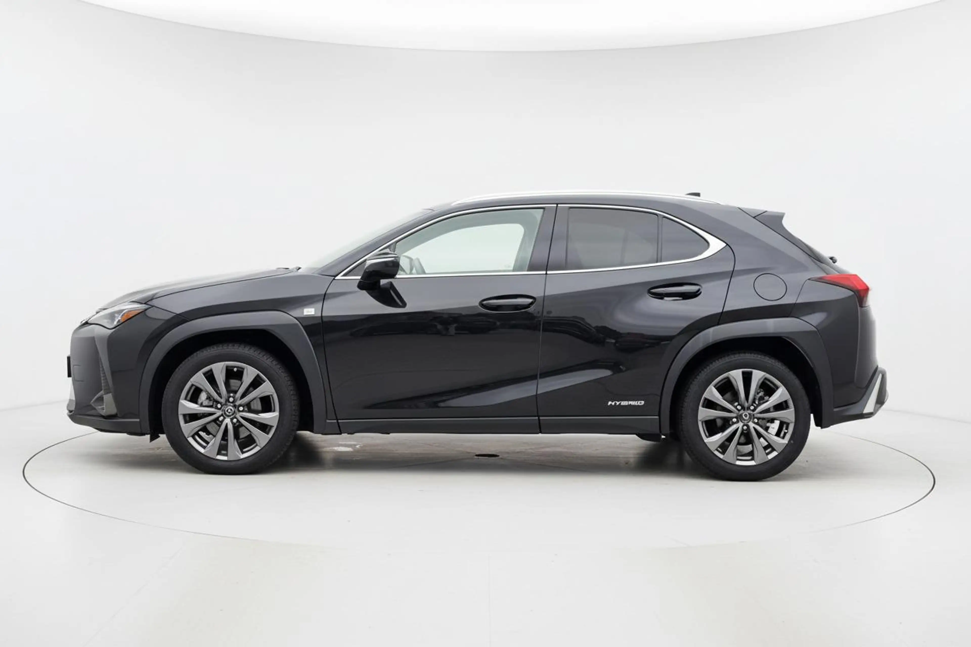 Lexus UX 250h F Sport Line ADAP CRUISE NAV CAMERA — photo 4