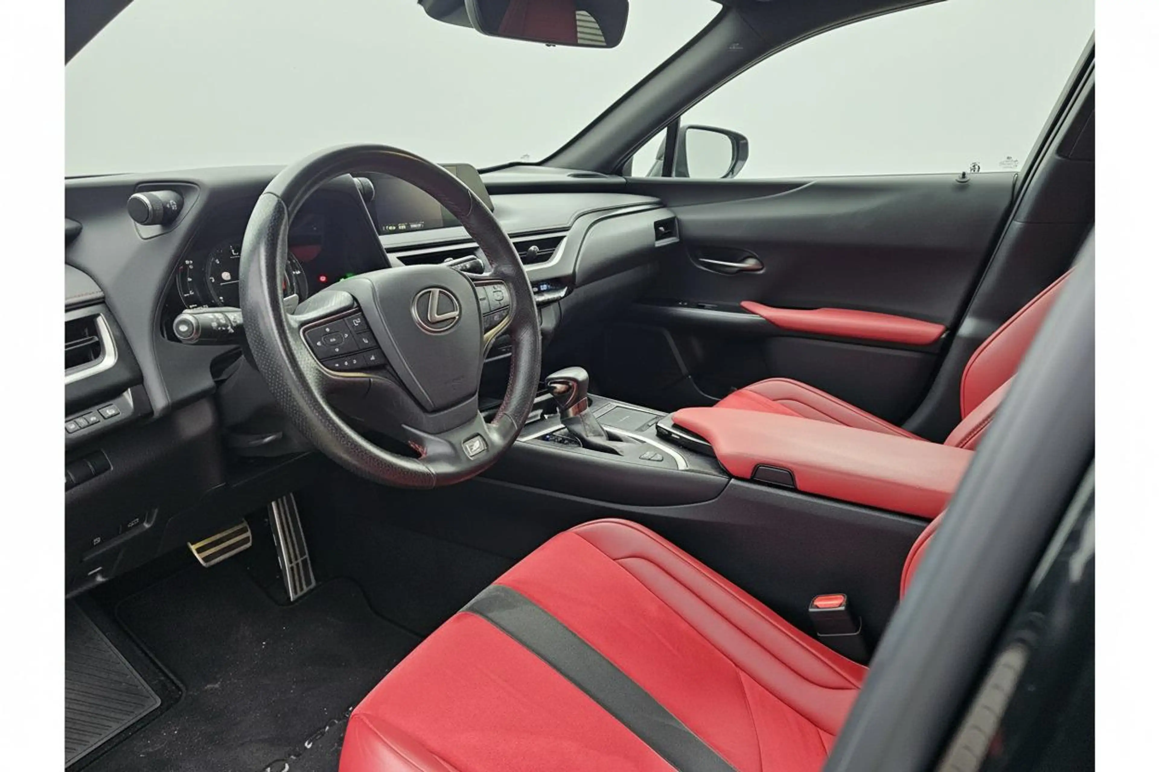 Lexus UX 250h F Sport Line ADAP CRUISE NAV CAMERA — photo 6