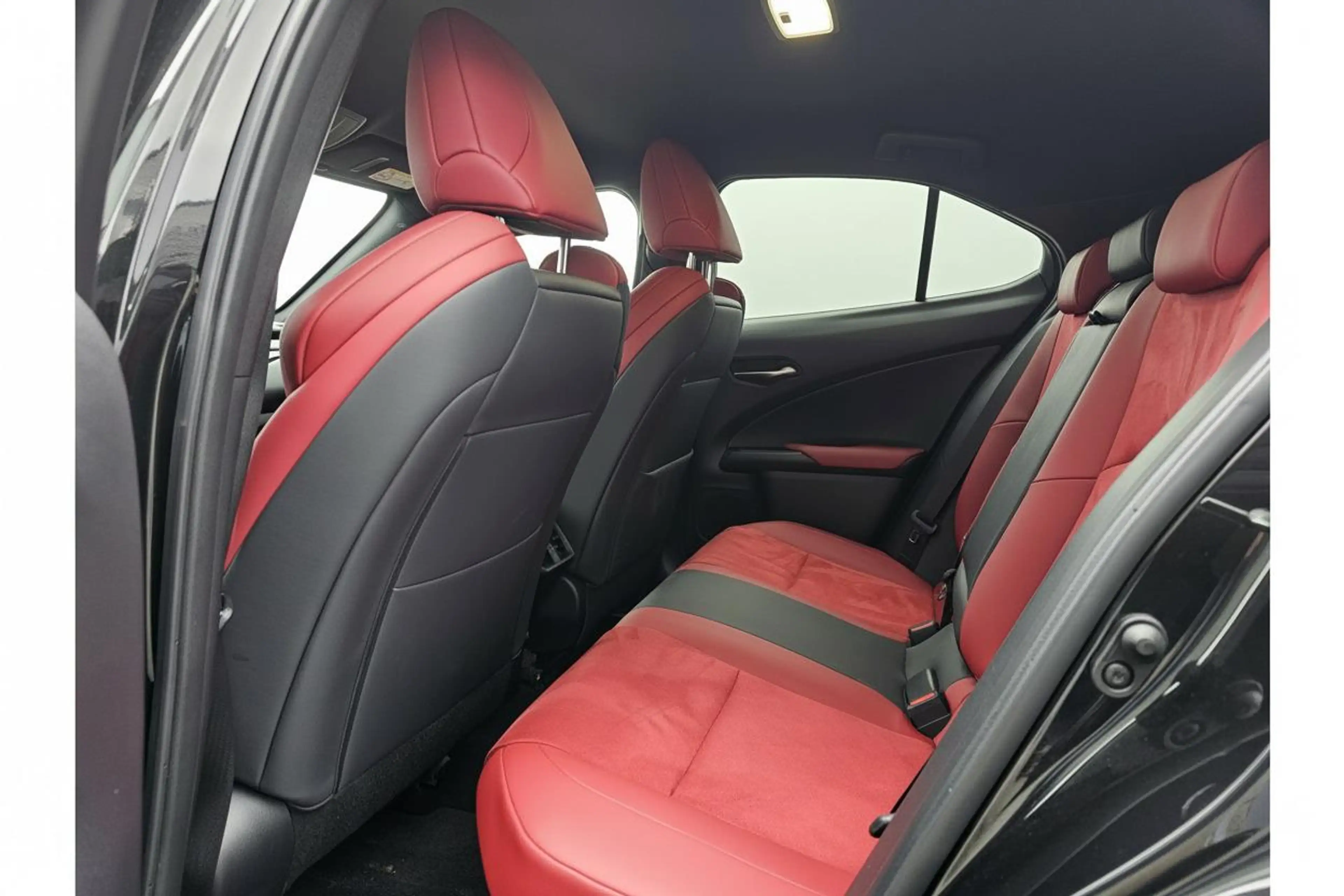 Lexus UX 250h F Sport Line ADAP CRUISE NAV CAMERA — photo 8