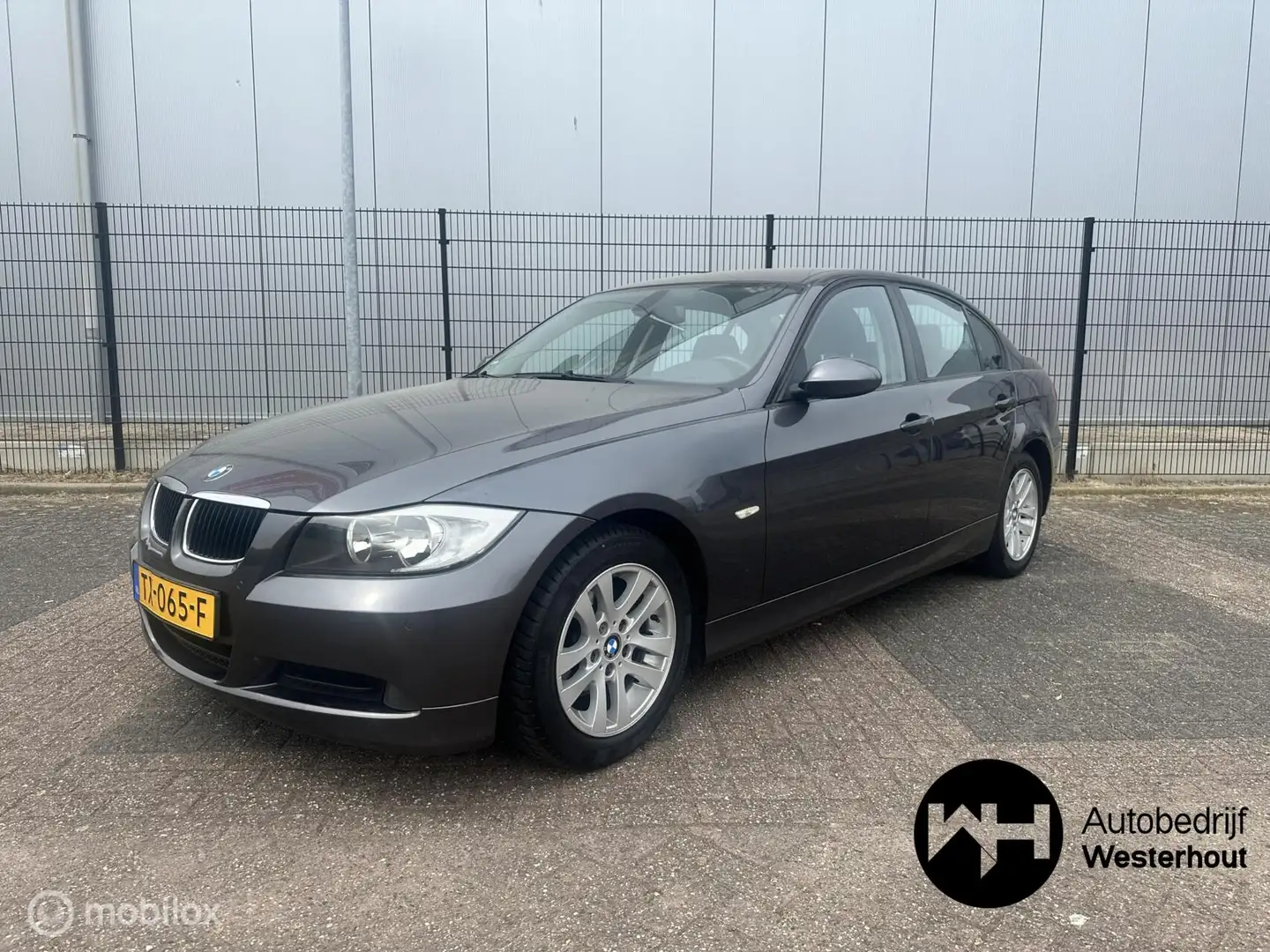 BMW 318 3-serie 318i Business Line AIRCO Nieuwe APK Grijs - 2