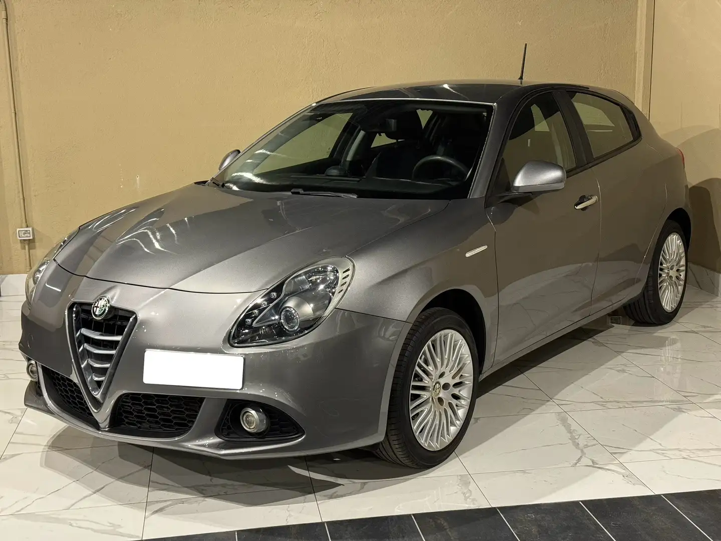 Alfa Romeo Giulietta Giulietta 1.4 tb Progression 105cv E6 - 1