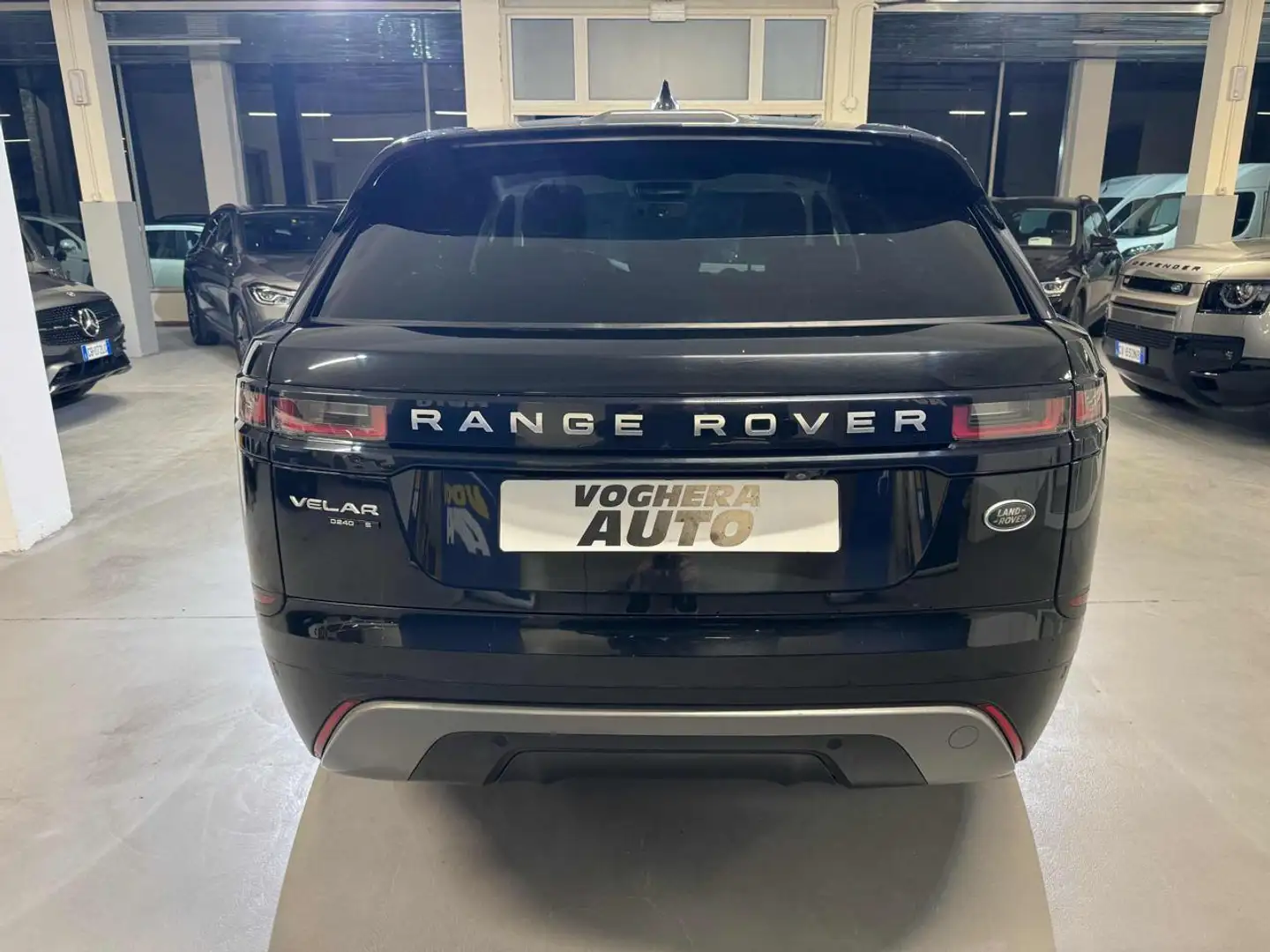Land Rover Range Rover Velar 2.0D I4 240 CV R-Dynamic HSE Noir - 2