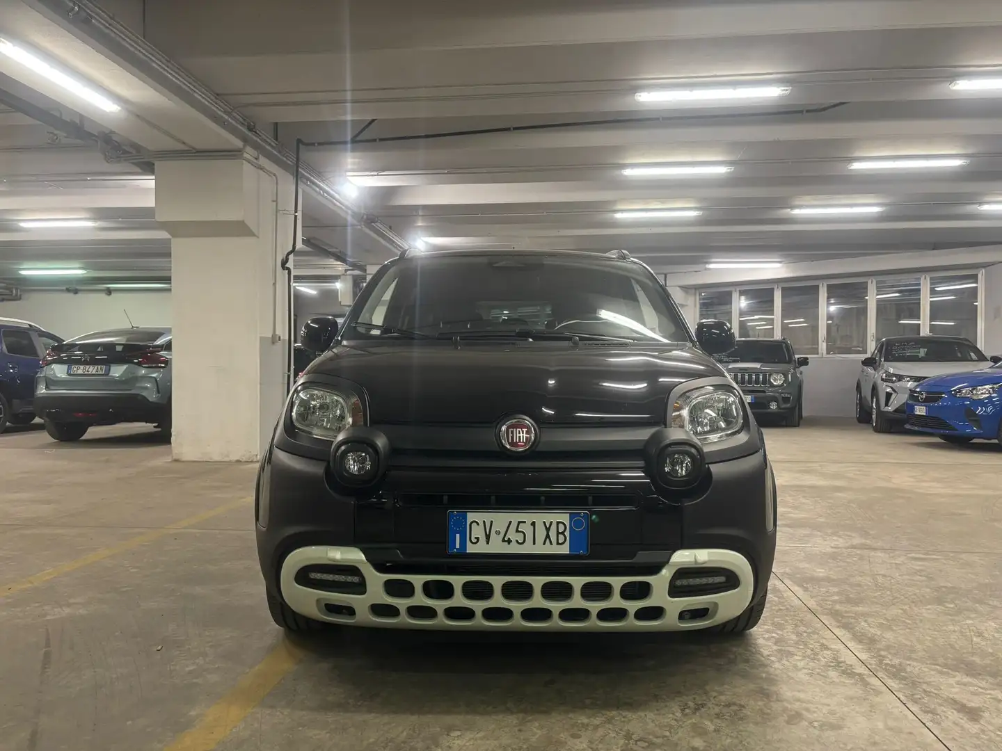 Fiat Panda III - Panda 1.0 firefly hybrid Cross s&s 70cv 5p.t Чорний - 2