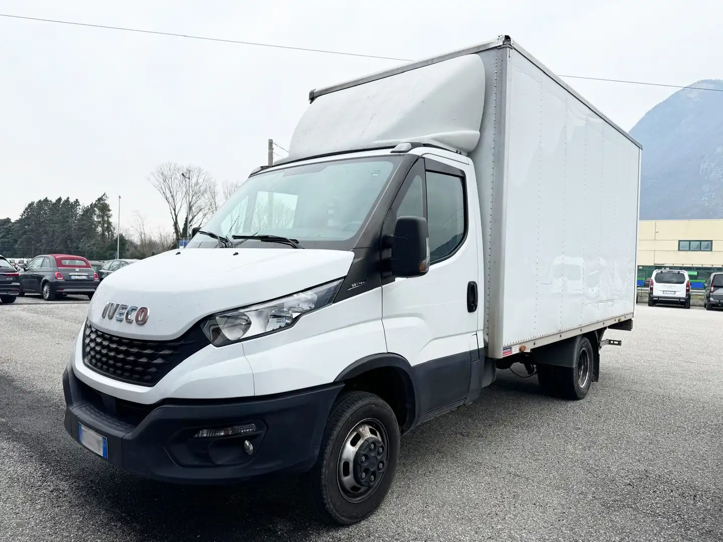 Iveco Daily 35c16 con sponda Dhollandia Blanco - 1