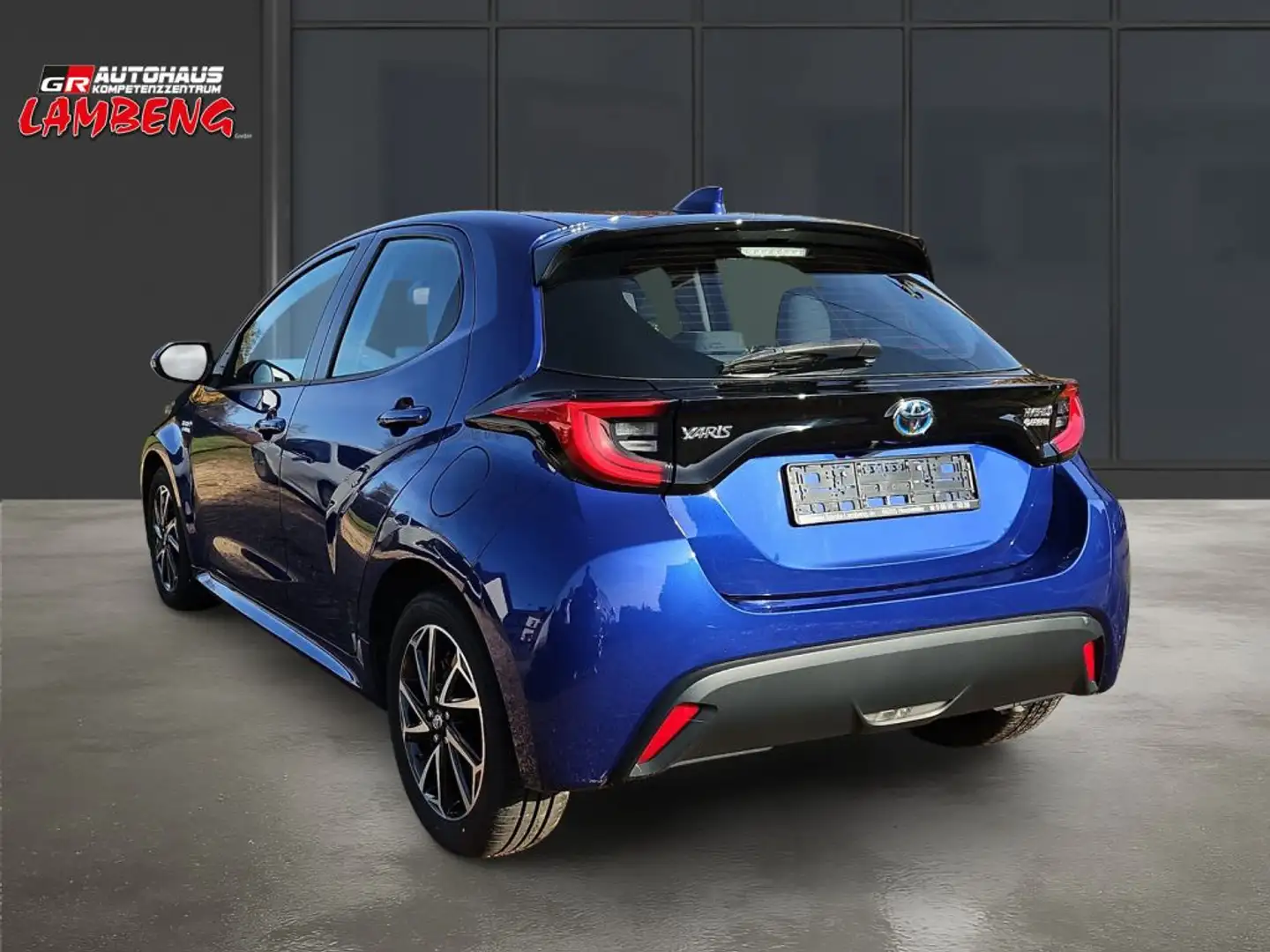 Toyota Yaris Hybrid 1.5 VVT-i Club Blau - 2