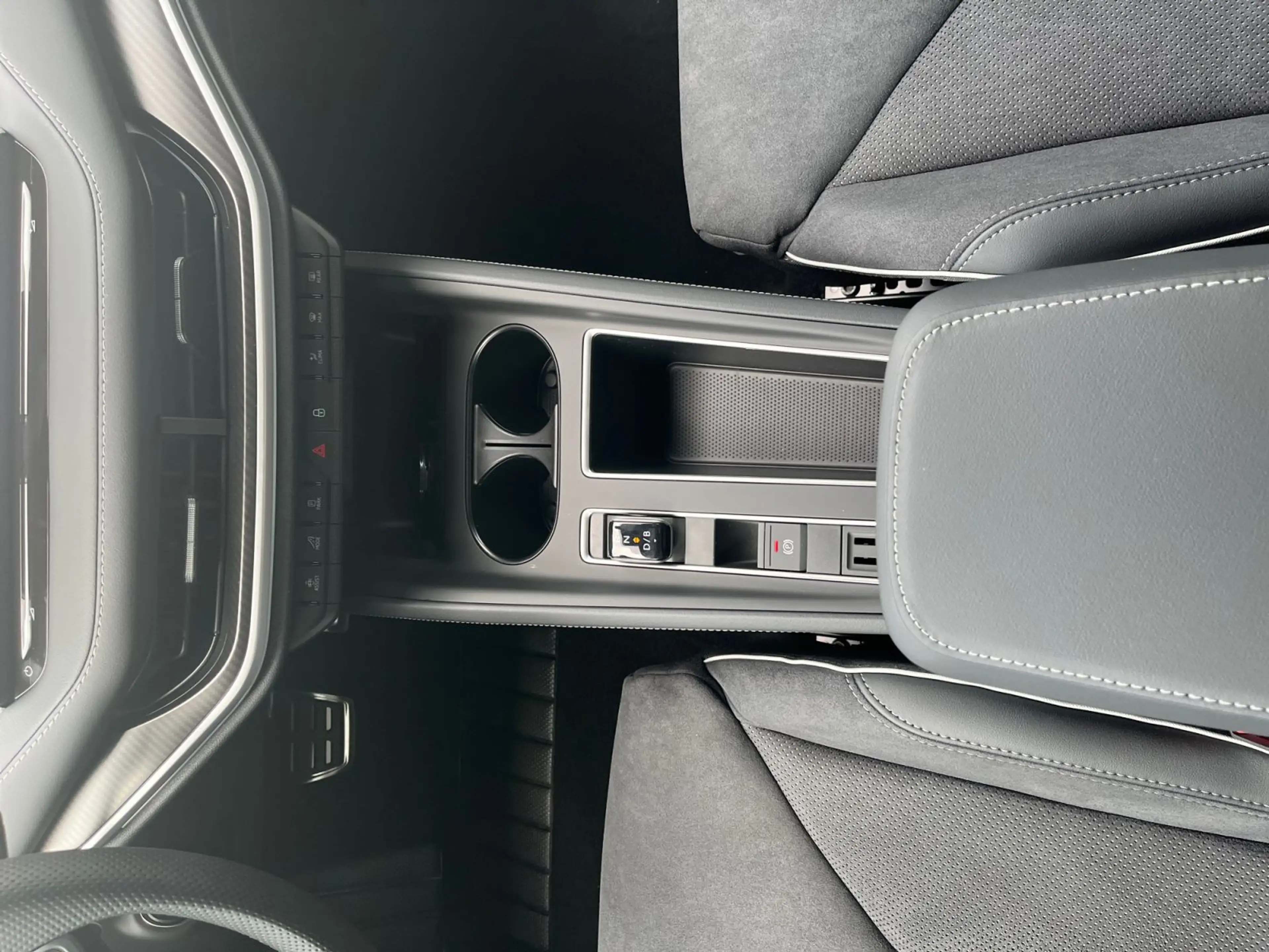 Skoda Enyaq 85 Sportline AHK PanoSD 21"Alu Advanced — photo 8