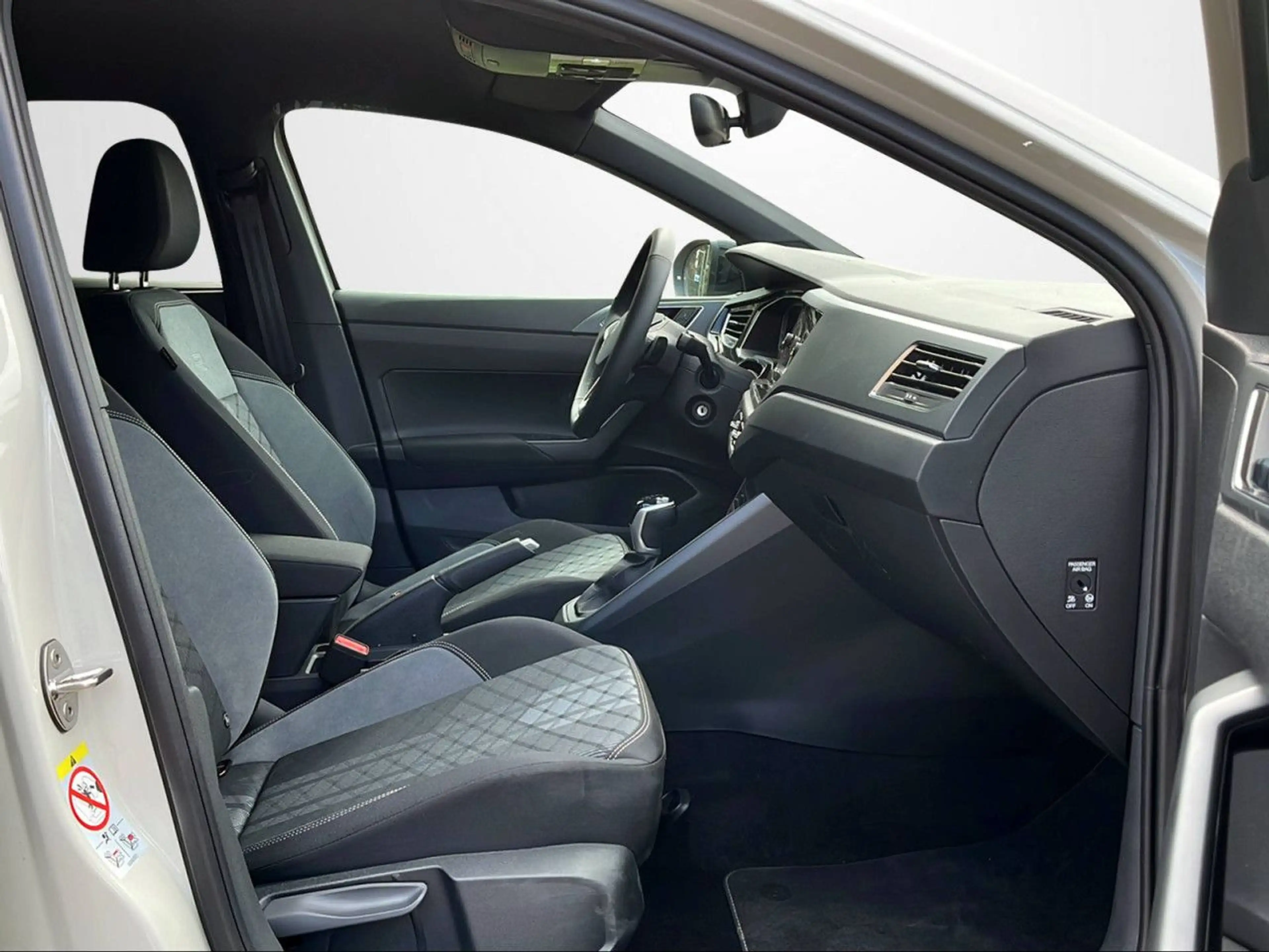 Volkswagen Taigo R-Line 1.0 TSI DSG IQ.LIGHT, IQ DRIVE, BLACK — photo 11