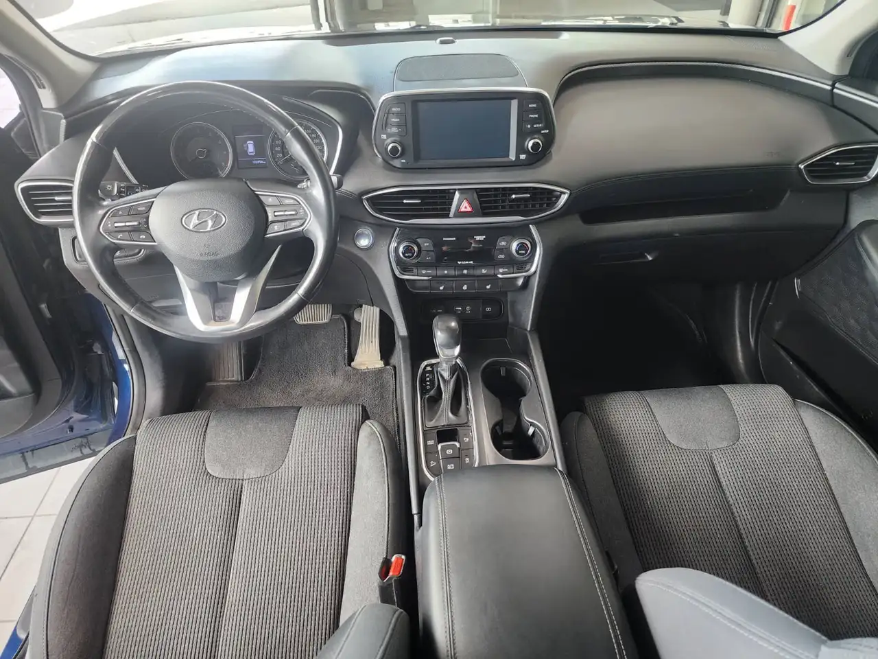 Hyundai SANTA FE photo Hyundai SANTA FE
