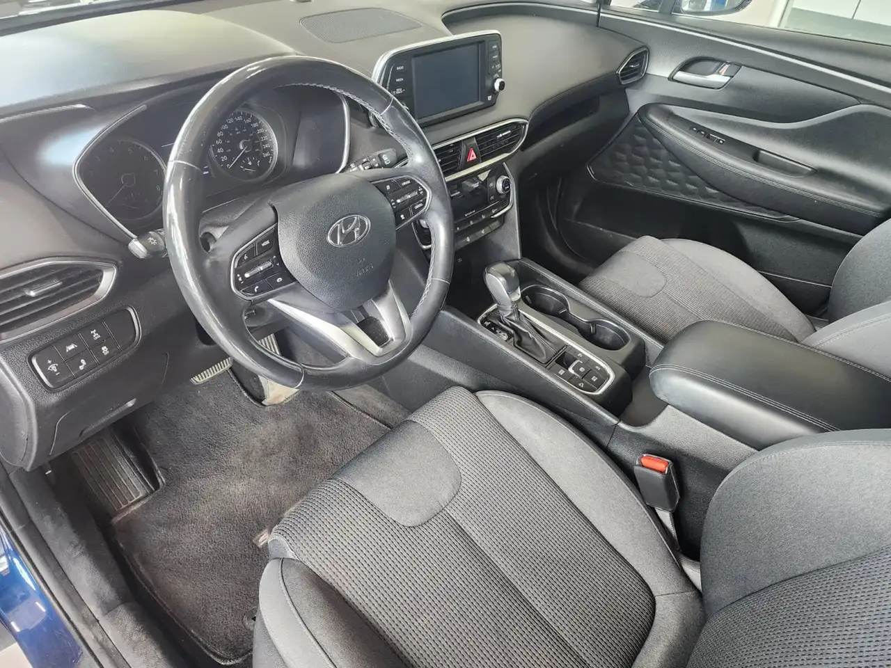 Hyundai SANTA FE photo Hyundai SANTA FE